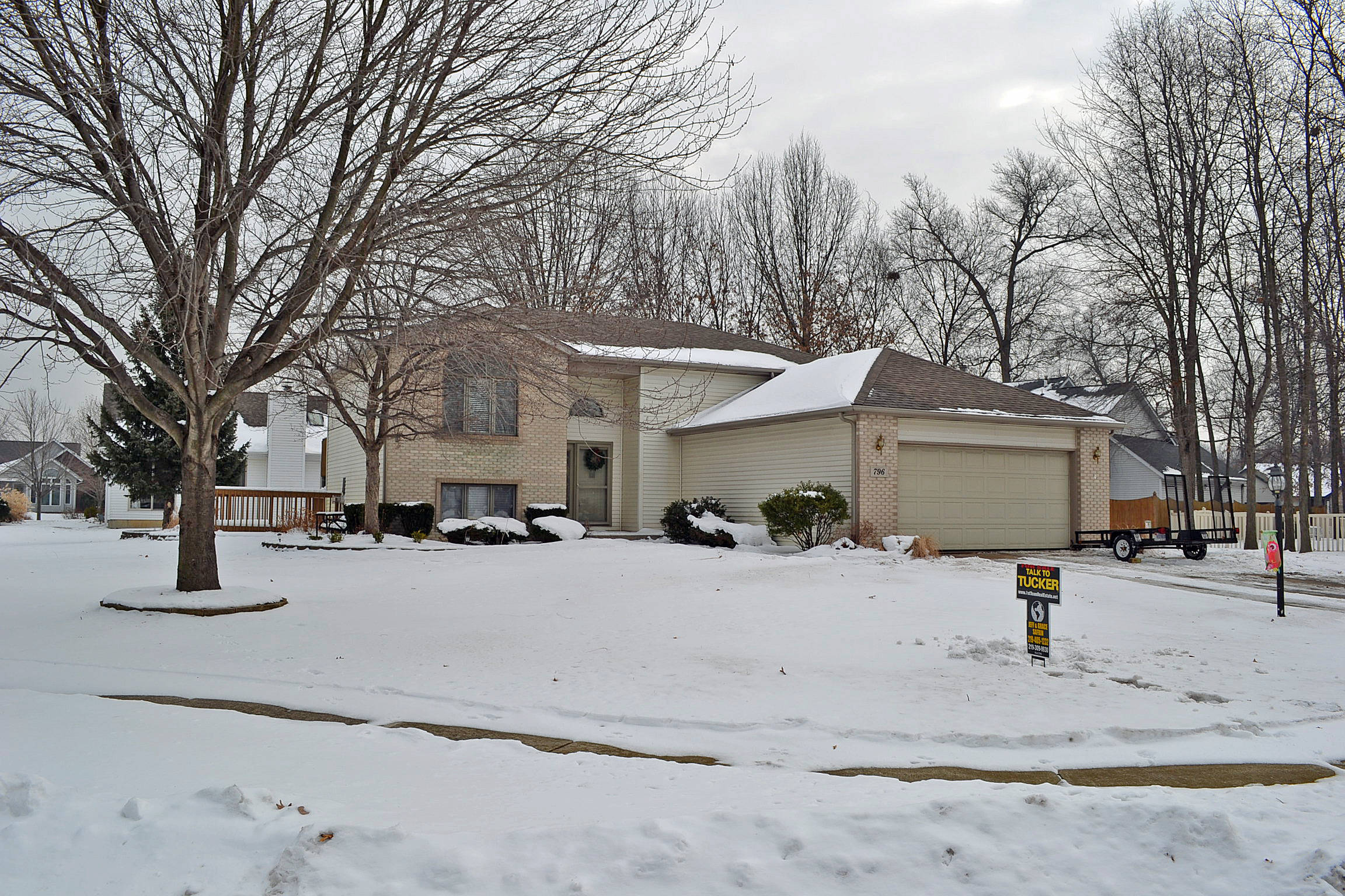 Porter Cove Neighborhood 46304 For Sale by F.C.Tucker